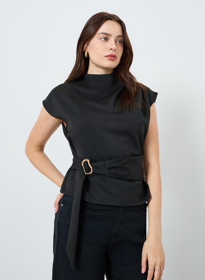 ستايلي بلوزة بياقة عالية وحزام - Image 3